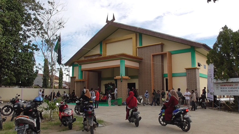 200221-Suasana gedung lokasi bentrok