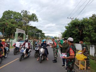 Jalin Silaturahmi, Kodim 1402-Baznas Polman Bagikan Ratusan Paket Takjil