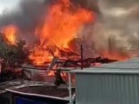2 Rumah di Polman Ludes Terbakar Diduga  Akibat Hubungan Arus Pendek Listrik