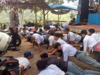 25 Pelajar SMP-SMA di Polman Kepergok Bolos di Tempat Wisata Disanksi Push-up