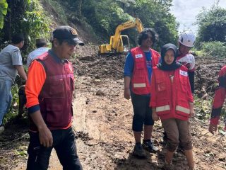 97 KK Terdampak Banjir di Mamuju, 4 Warga Tewas Tertimbun Longsor