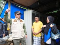 Pj Bahtiar Kunjungi Korban Banjir-Longsor di Mamuju