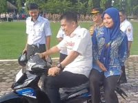 Bidan Rusmiati Akhirnya Terima Hadiah Motor Baru, Pj Bupati Hamzih Ikut Janji 1 Motor