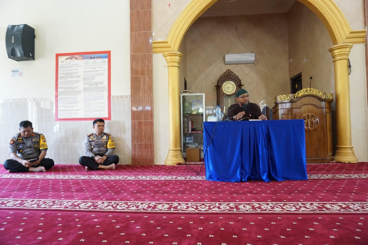 Gelar BINROHTAL, Polres Polman Hadirkan Pimpinan Pondok Pesantren 081118-Bimbingan ROhani
