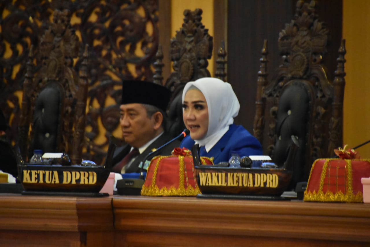 Pimpinan DPRD Sulbar Dilantik, Suraidah Harap Semua Pihak dapat Berkontribusi Positif 281019-Lantik5