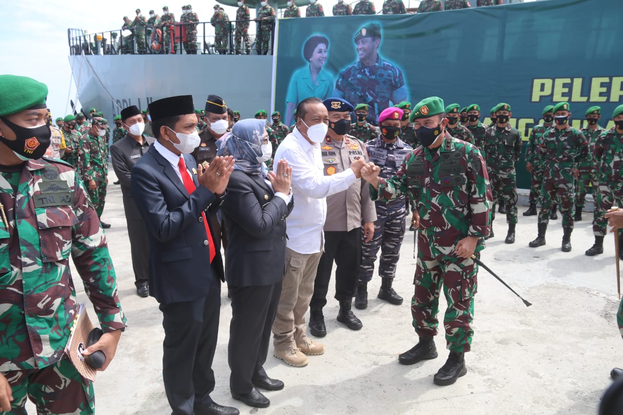 Pelepasan Satuan Tugas Penanggulangan Bencana Alam TNI-AD Pelepasan Satuan Tugas Penanggulangan Bencana Alam TNI-AD
