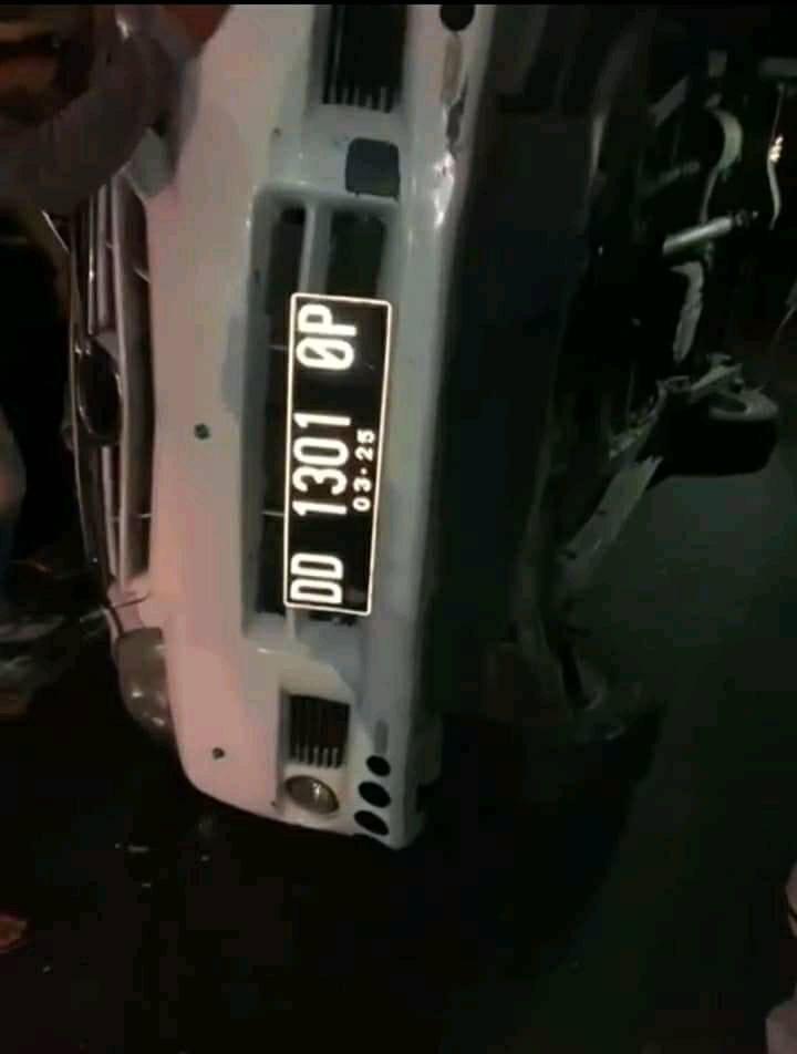 Mobil Avanza Terguling di Pambusuang, Polisi Selidiki Penyebabnya 130821-Laka