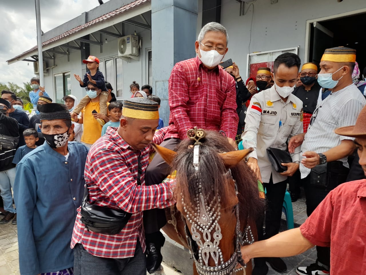 021221-Ali Baal Tunggangi kuda