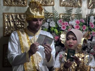 Viral Pria Turki Terbang ke Indonesia Nikahi Wanita Pujaan Hati di Polman