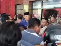Demo Tuntut Pencopotan Kades di Polman Memanas, Kepala Inspektorat Nyaris Diamuk Massa