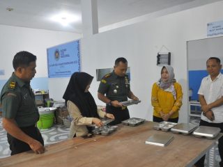 Dandim 1402/Polman Tinjau Dapur SPPG di Matakali, Pastikan Berjalan Sesuai Prosedur