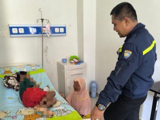 Bocah 7 Tahun Nyaris Tewas Akibat Tenggelam di Pantai Bahari Polman