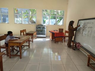 Memprihatinkan ! SDN Inpres Ma'dan di Polman Terancam Tutup karena Hanya Punya 1 Murid Baru