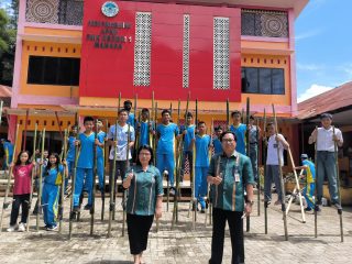 SMK 1 Mamasa Gelar Lomba Ma’tenta untuk Lestarikan Permainan Tradisional