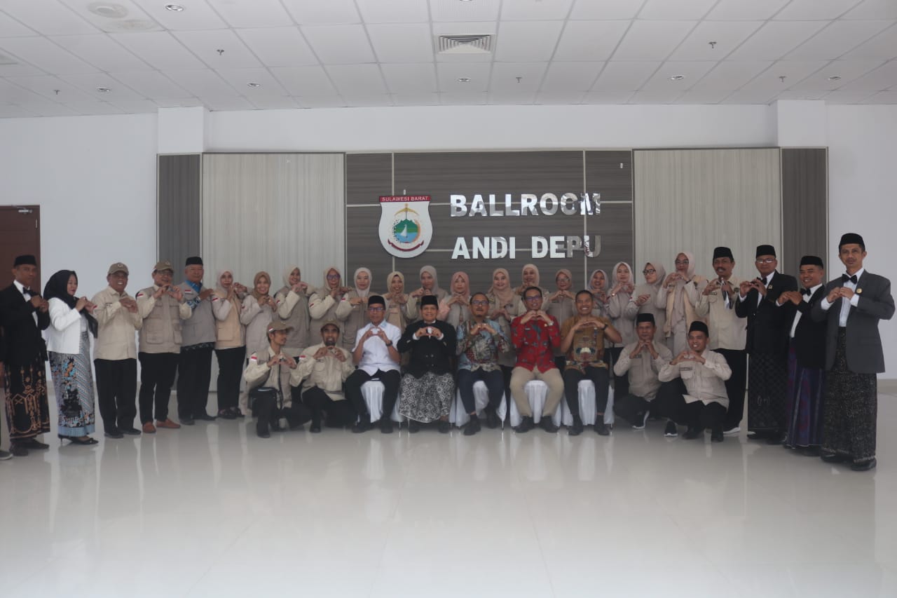 Gubernur Sulbar Lepas 27 Petugas Haji 2026