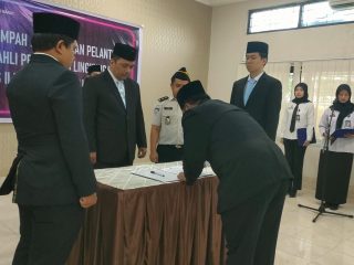 Kakanim Polman Lantik Analisis Keimigrasian Ahli Pertama, Ingatkan Kerja Profesional