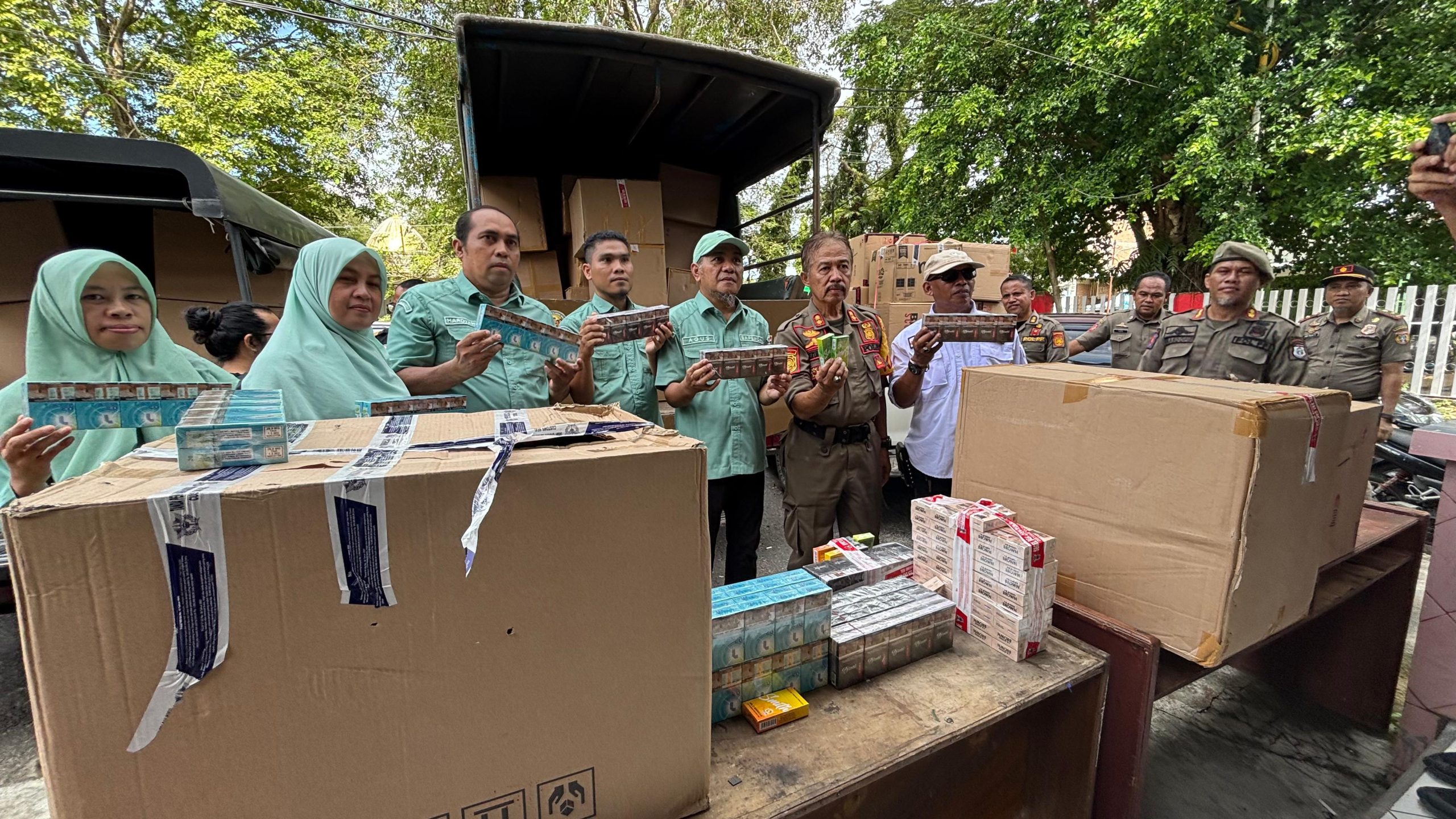 2 Hari Razia, Satpol PP Sulbar-Bea Cukai Amankan 80 Dos Rokok Ilegal