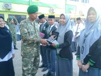 Inspektur Upacara di MAN 1 Polman, Dandim Ikhwan Arifin Tekankan Disiplin dan Cinta Tanah Air