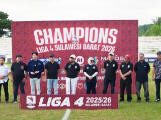 Saksikan Final Liga 4, Gubernur Janji Kembangkan Sepak Bola di Sulbar