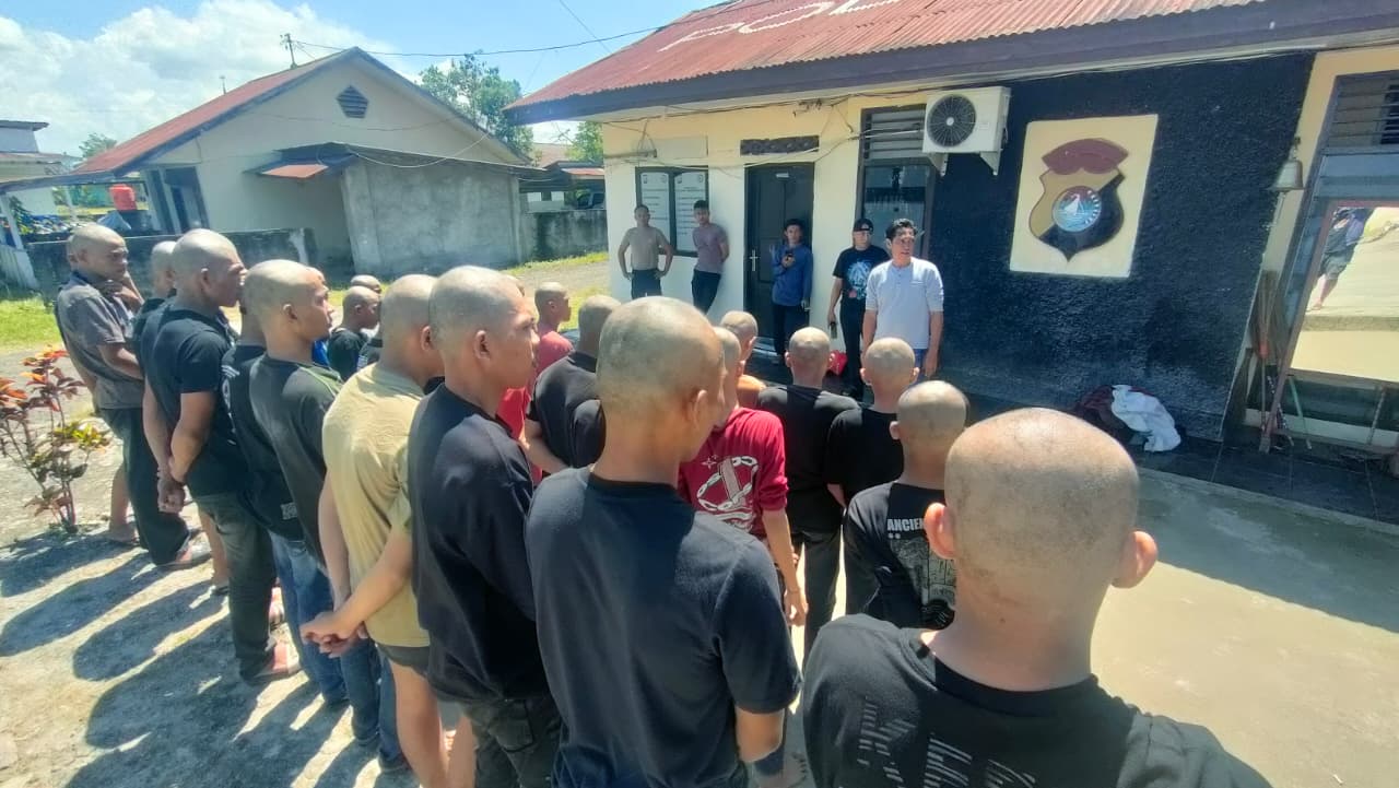Polisi Amankan 36 Pemuda Diduga Hendak Tawuran di Wonomulyo Polman Polisi Amankan 36 Pemuda Diduga Hendak Tawuran di Wonomulyo Polman